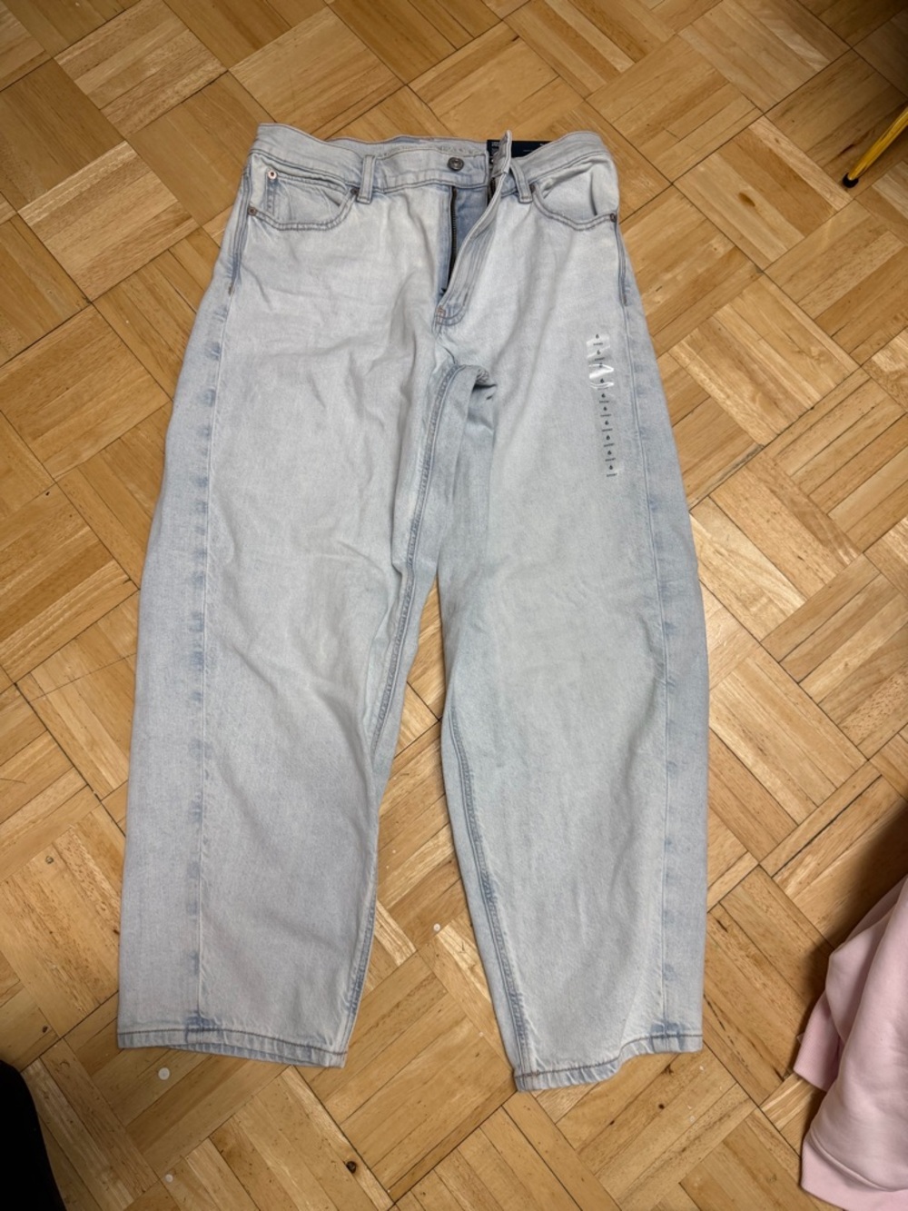 American Eagle Barrel Jeans light wash
